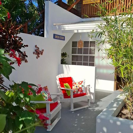 Amanda'S Place Green Studio - Pool And Tropical Garden Кей-Колкер Екстер'єр фото