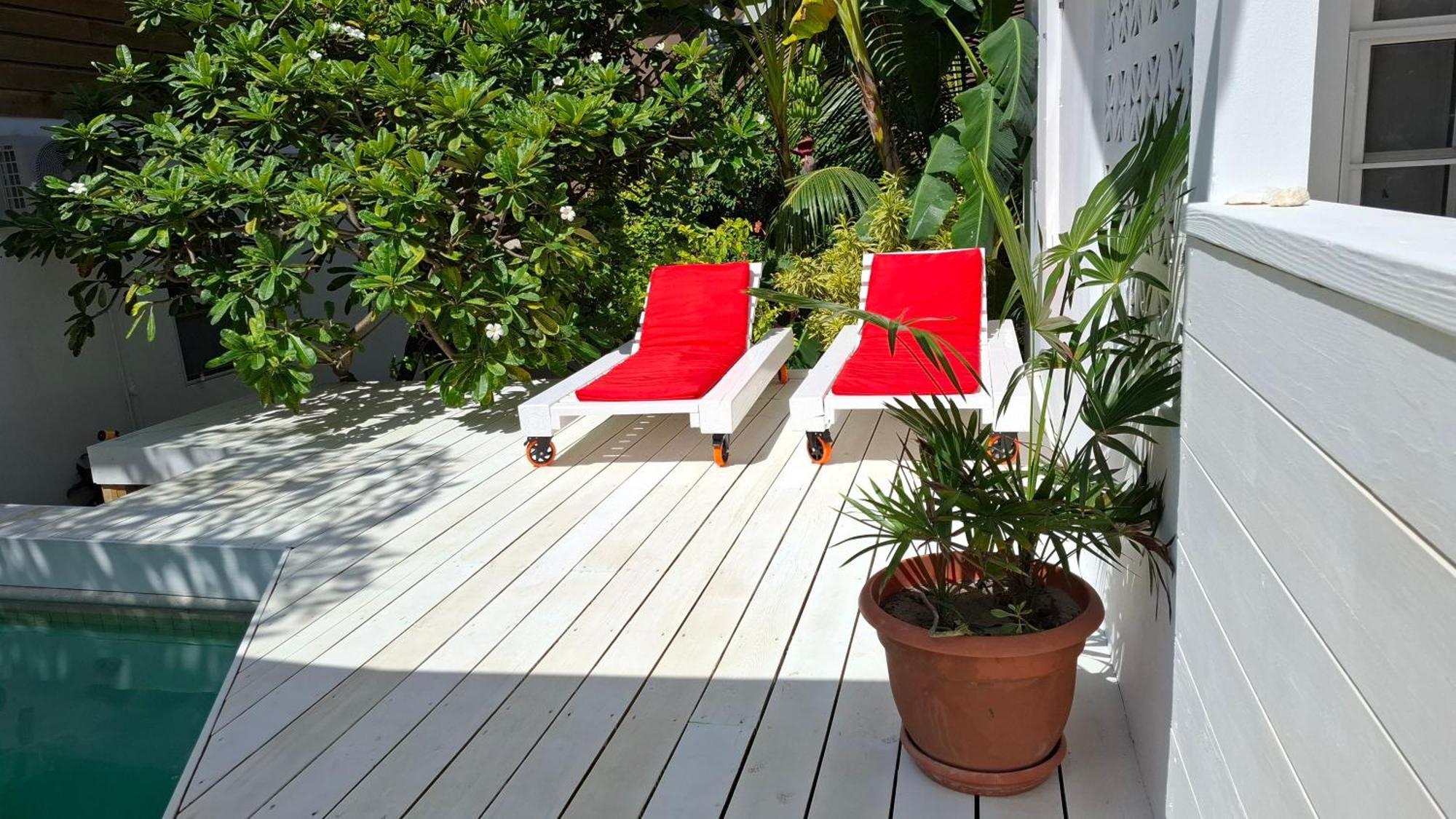 Amanda'S Place Green Studio - Pool And Tropical Garden Кей-Колкер Екстер'єр фото